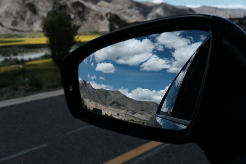 Hindsight Bias: Why Everything Looks Obvious After the Fact